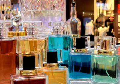 Understanding Top, Middle, and Base Notes in Perfume