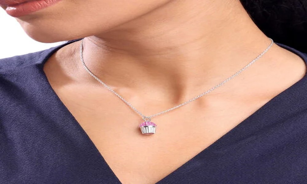 Clean Girl Campus: Sophisticated Silver Chain for Women To Elevate 2026 Uni-OOTD